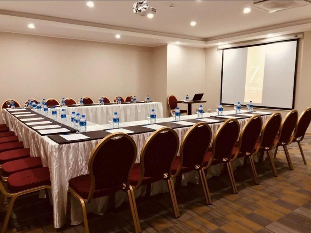 Le Zenith Hotel Orán Kültér fotó