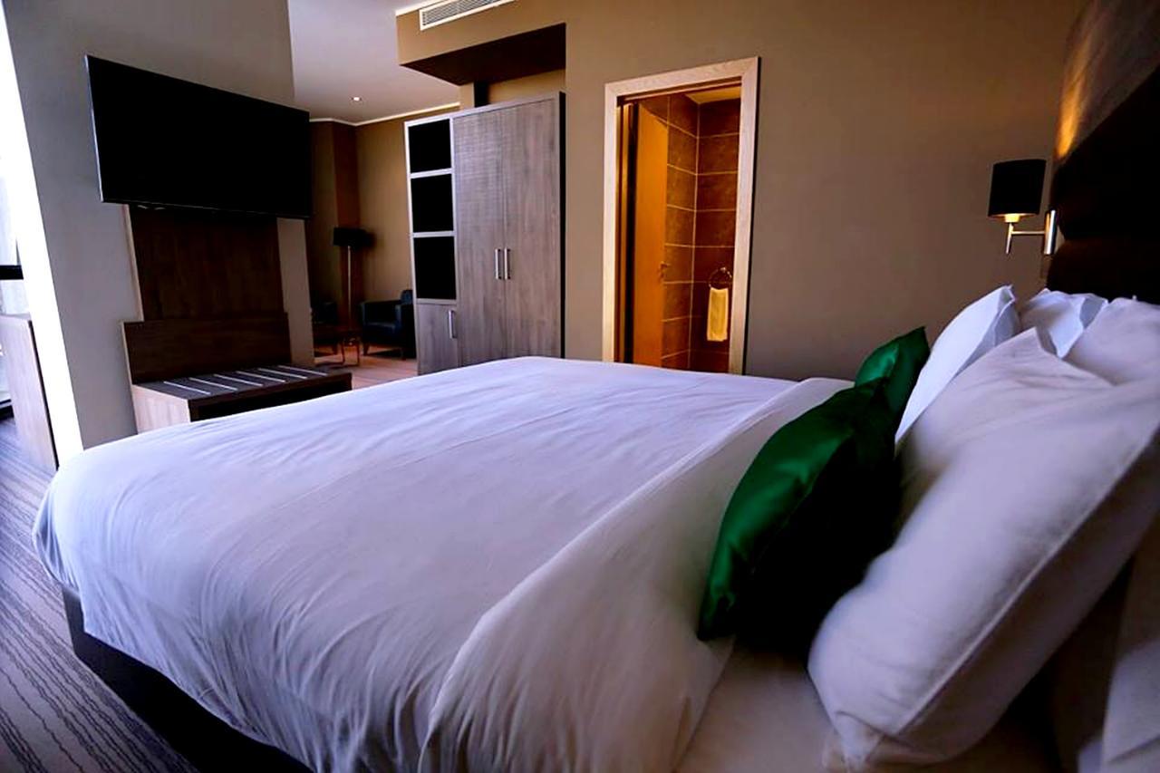 Le Zenith Hotel Orán Kültér fotó