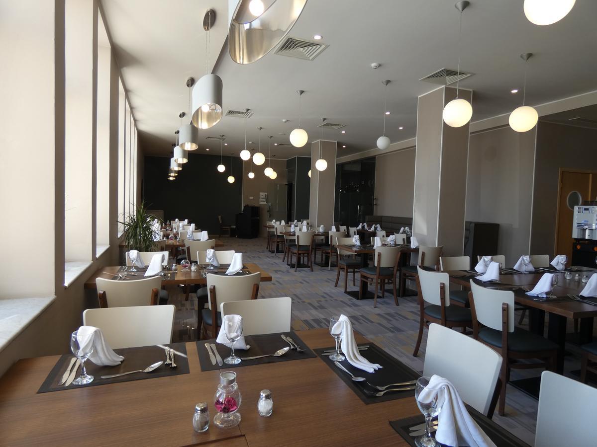 Le Zenith Hotel Orán Kültér fotó